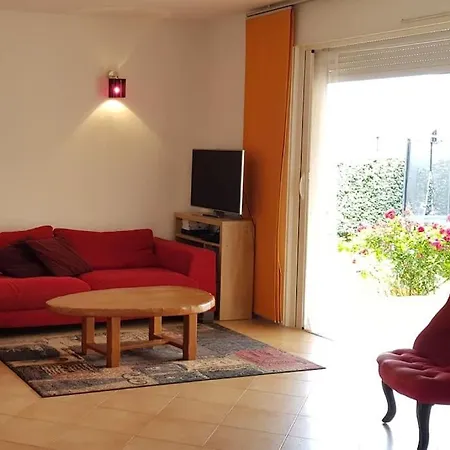 500m De La Plage Parfait Pour Une Famille بيت للعطل